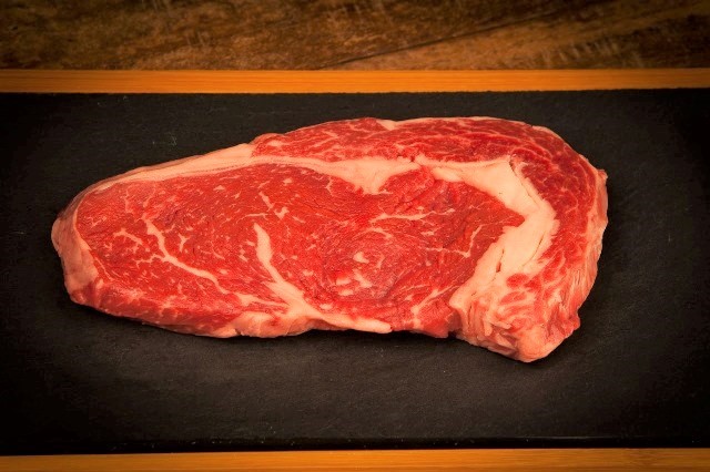 wagyu-beef-steak-showing-marbeling